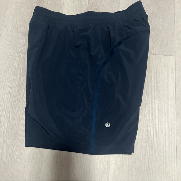 Lululemon Run: Response Short Men’s Medium Navy Blue Running Shorts Pockets EUC - Picture 10 of 10